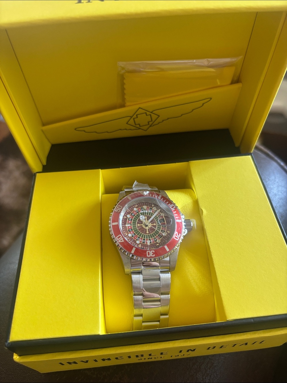 Red Bezel roulette Stainless Steel Men's Watch